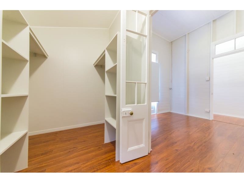 11 Arnold Street, Allenstown QLD 4700